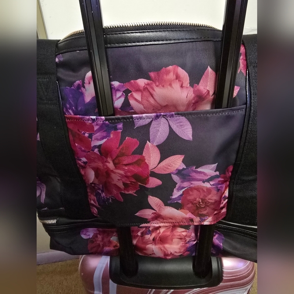 VICTORIA SECRET Floral Getaway Overnight Weekender Duffle Crossbody Bag - Picture 5 of 10